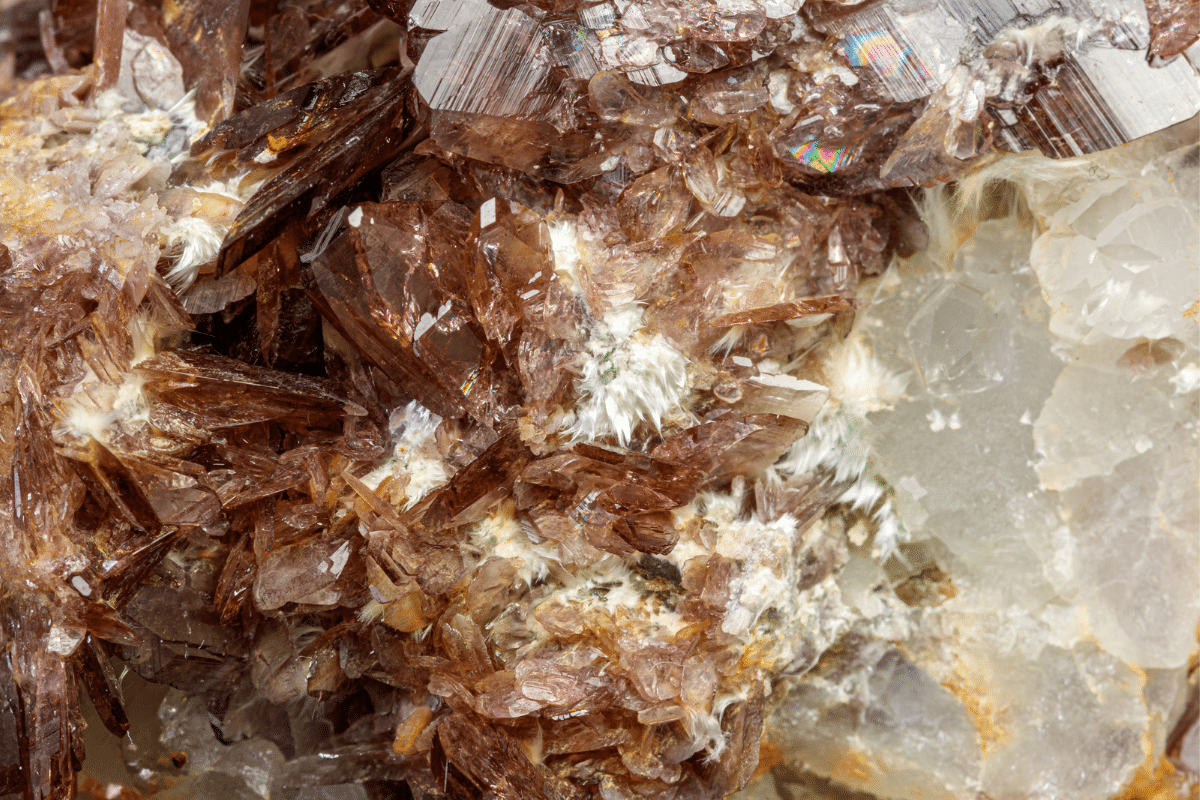 axinite meaning healing properties