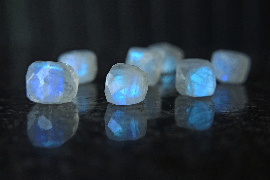 blue moonstone healing properties