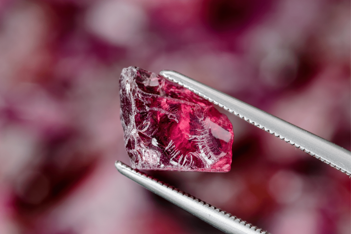 rhodolite stone garnet properties