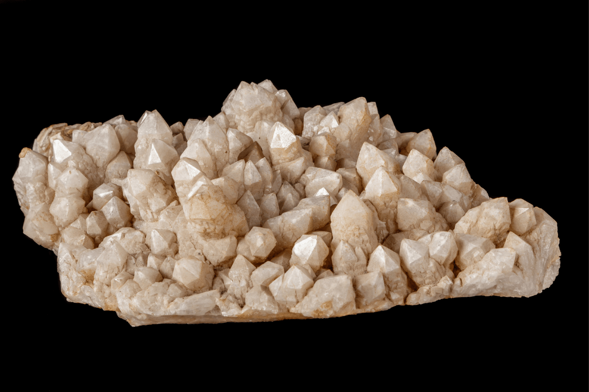 snow quartz properties