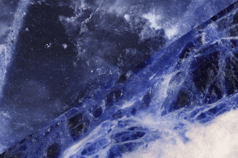 Dumortierite vs sodalite